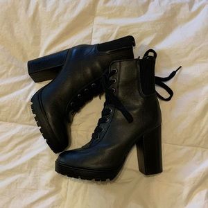 Steve Madden Latch Black Leather Lace Up Boot